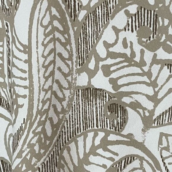 Chico’s 3/4 Sleeved Flowy Blouse Size 1 (Small) - Picture 5 of 7